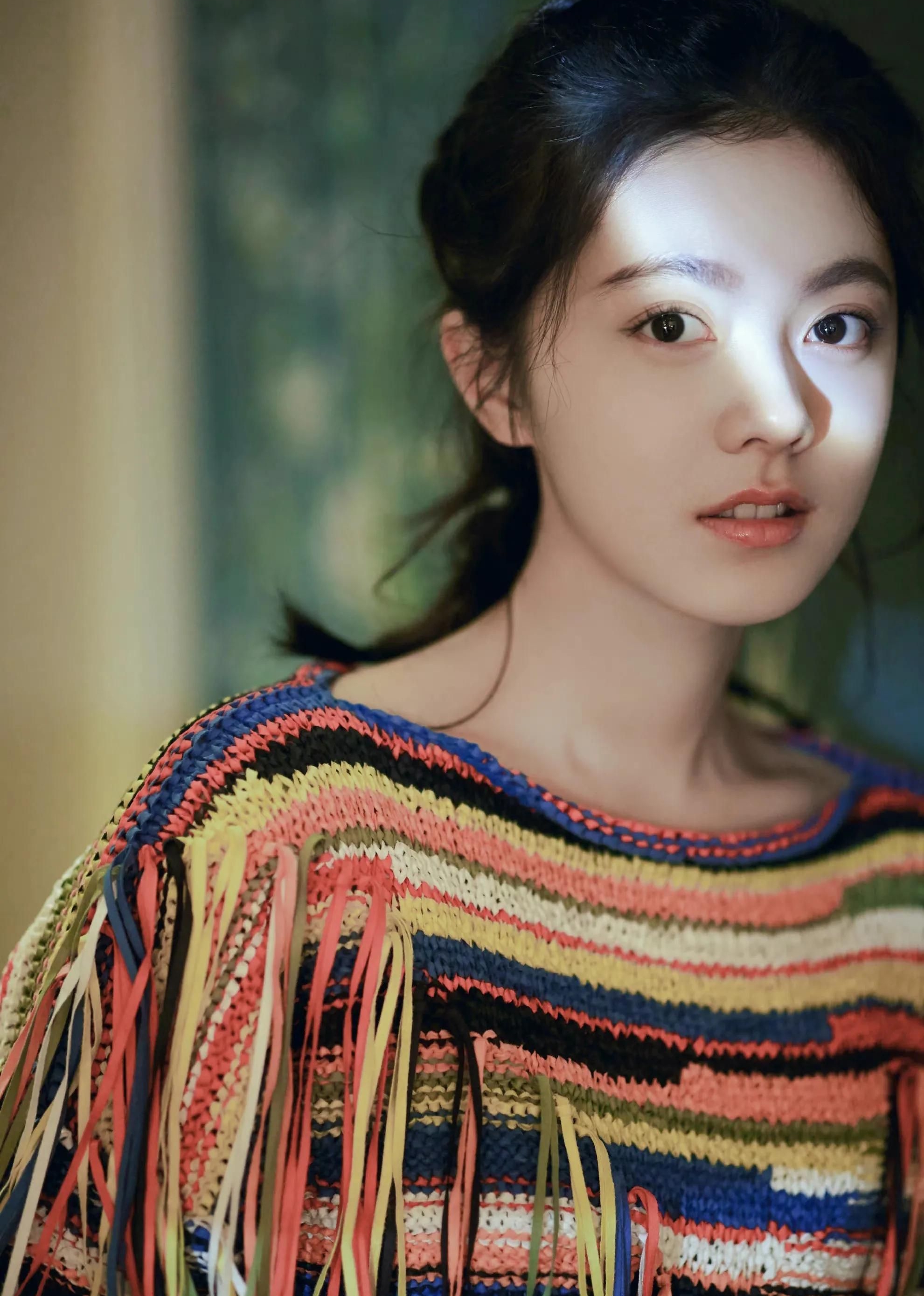 赵今麦肤白貌美长相甜美楚楚动人