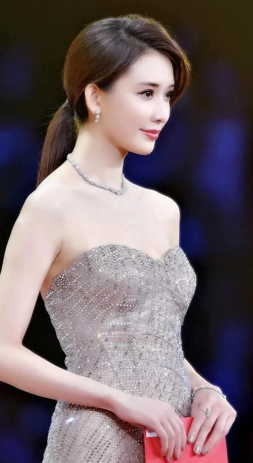 林志玲端庄优雅明艳写真,时尚俏丽!__财经头条