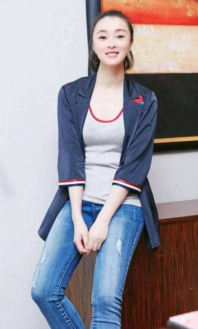 吴越高清美艳写真美丽惊艳