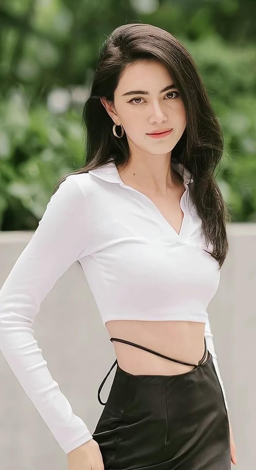 黛薇卡·霍内高清冷艳美照,优雅迷人!__财经头条