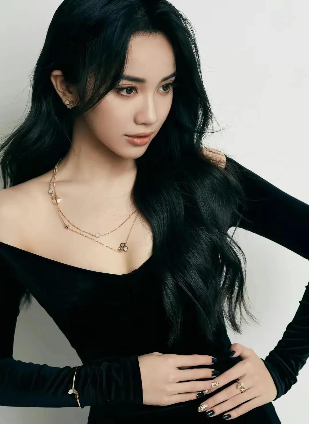 林博洋:清纯靓丽,惊艳迷人!__财经头条