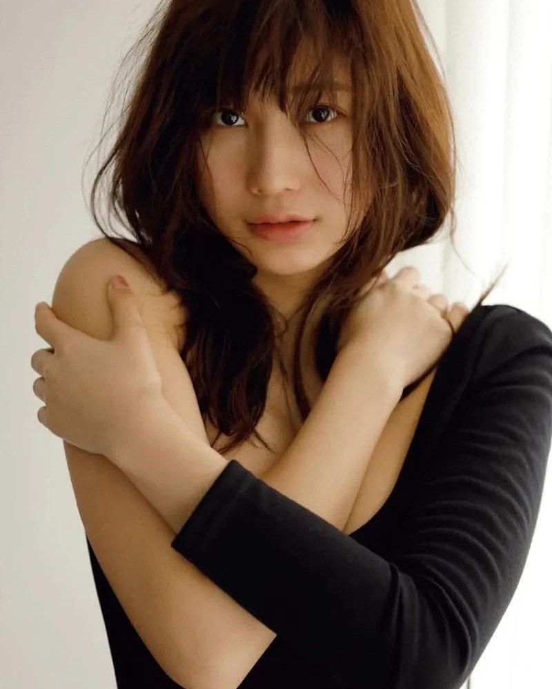 小仓优香优雅娴静楚楚动人