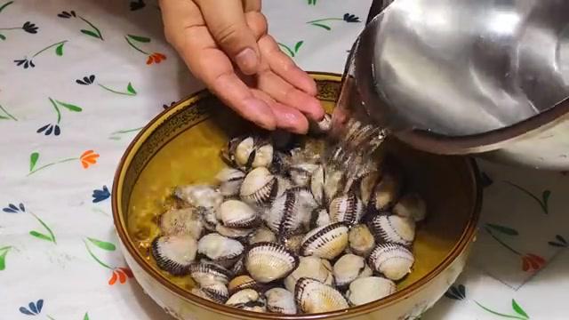 当前浏览器不支持最新的video播放 00:00 01:24 01:24 为您推荐: 清洗