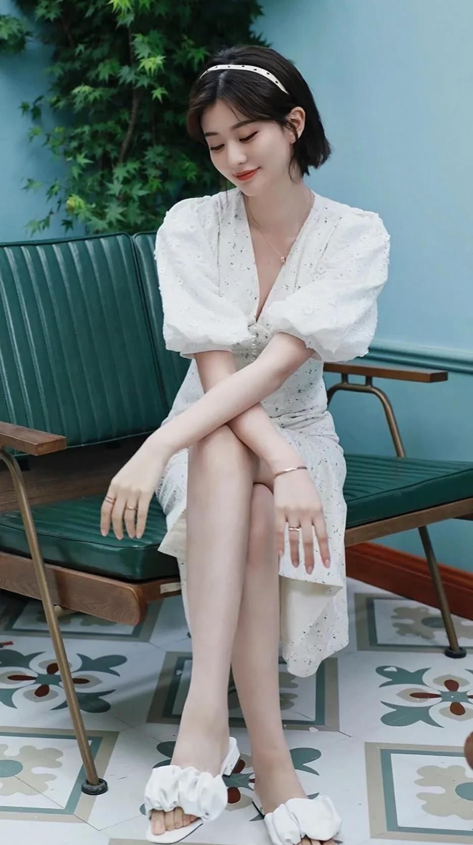 乔欣清纯绝美俏丽写真时尚俏丽