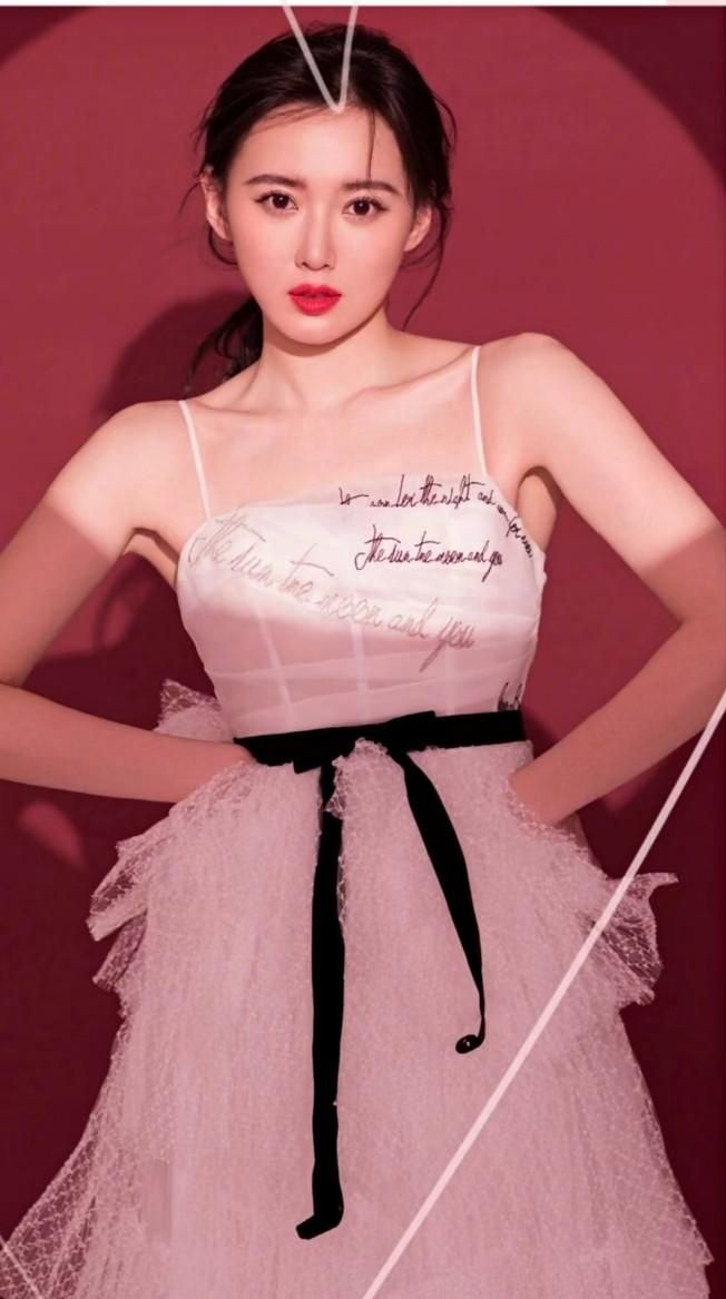 江铠同高清淡雅写真时尚俏丽