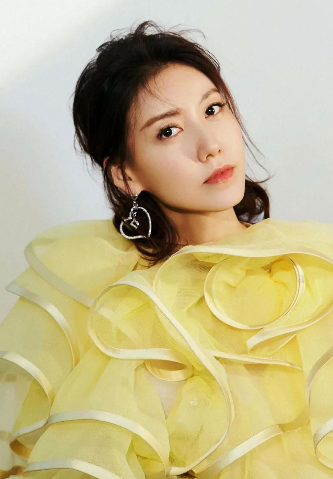 高露高清魅力写真,楚楚动人!__财经头条