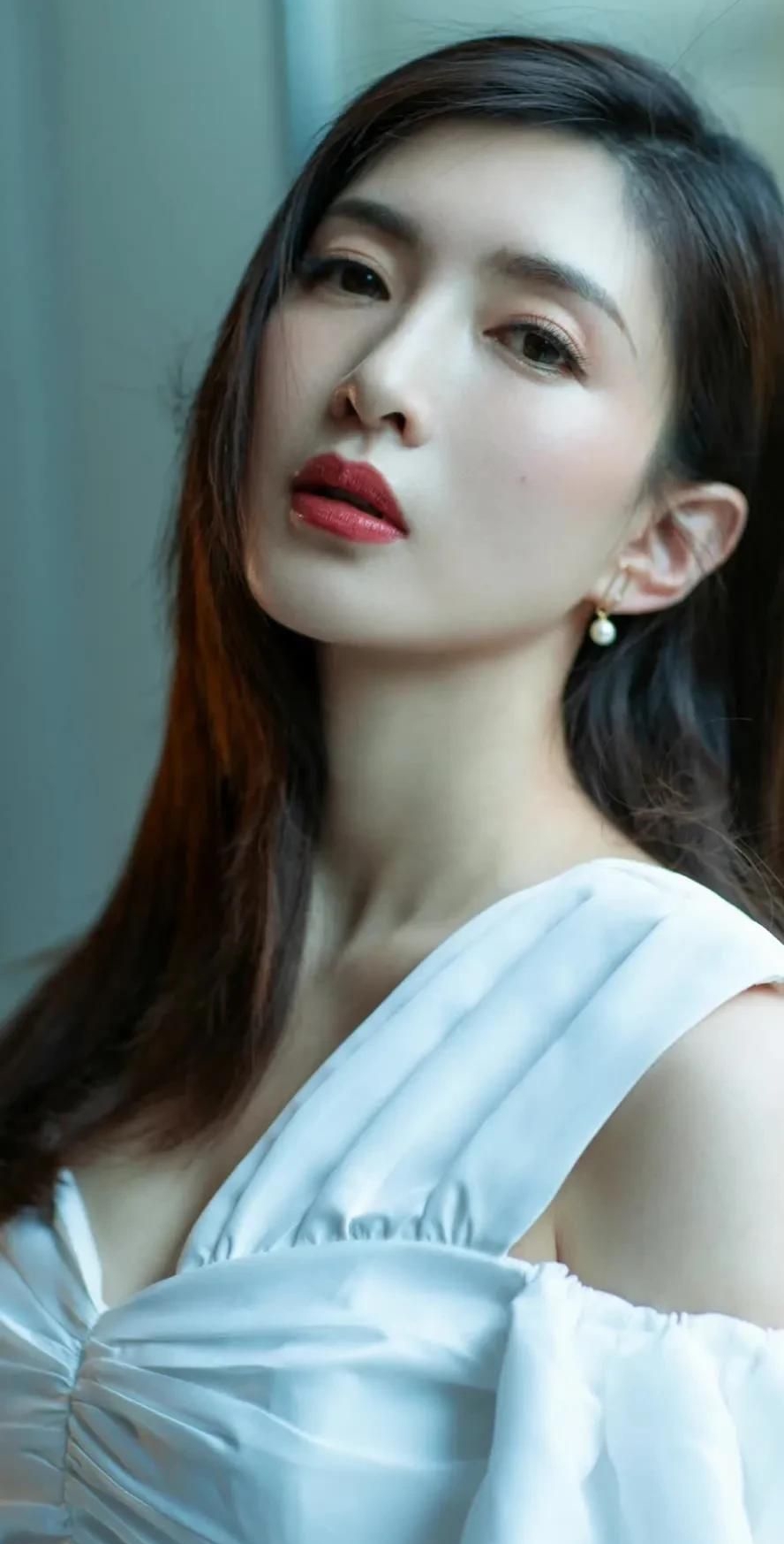 江疏影高清俏丽写真明艳动人