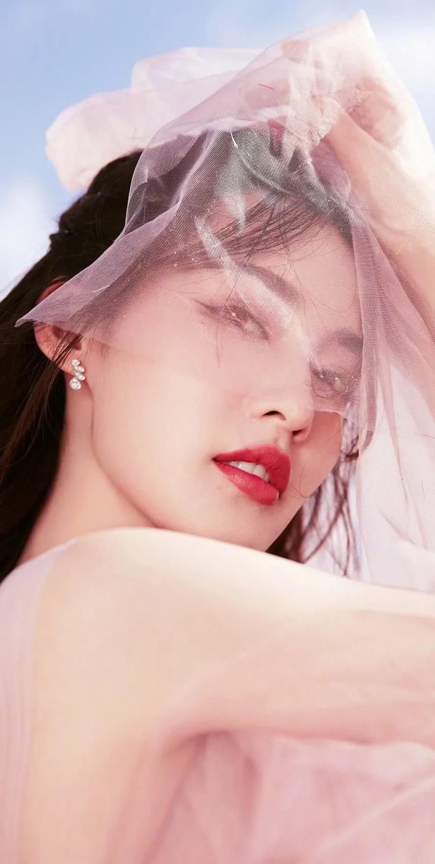 李沁高清唯美写真,楚楚动人!__财经头条