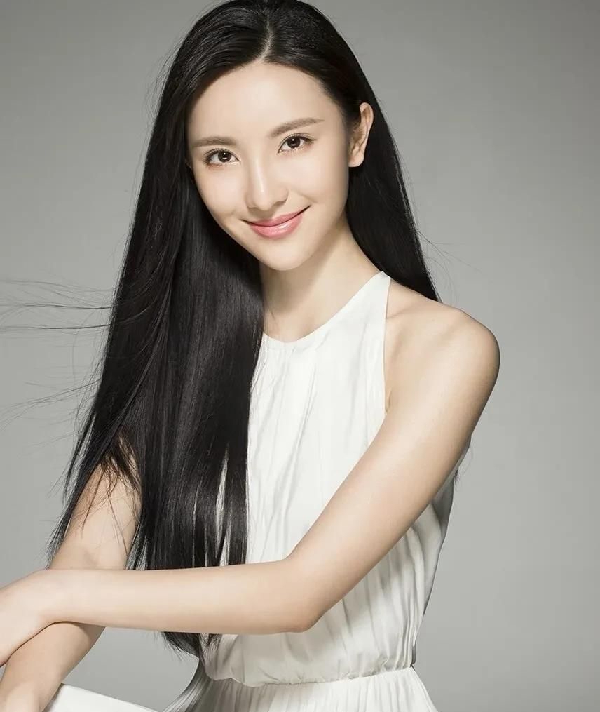 马丹旎高清冷艳写真美艳动人