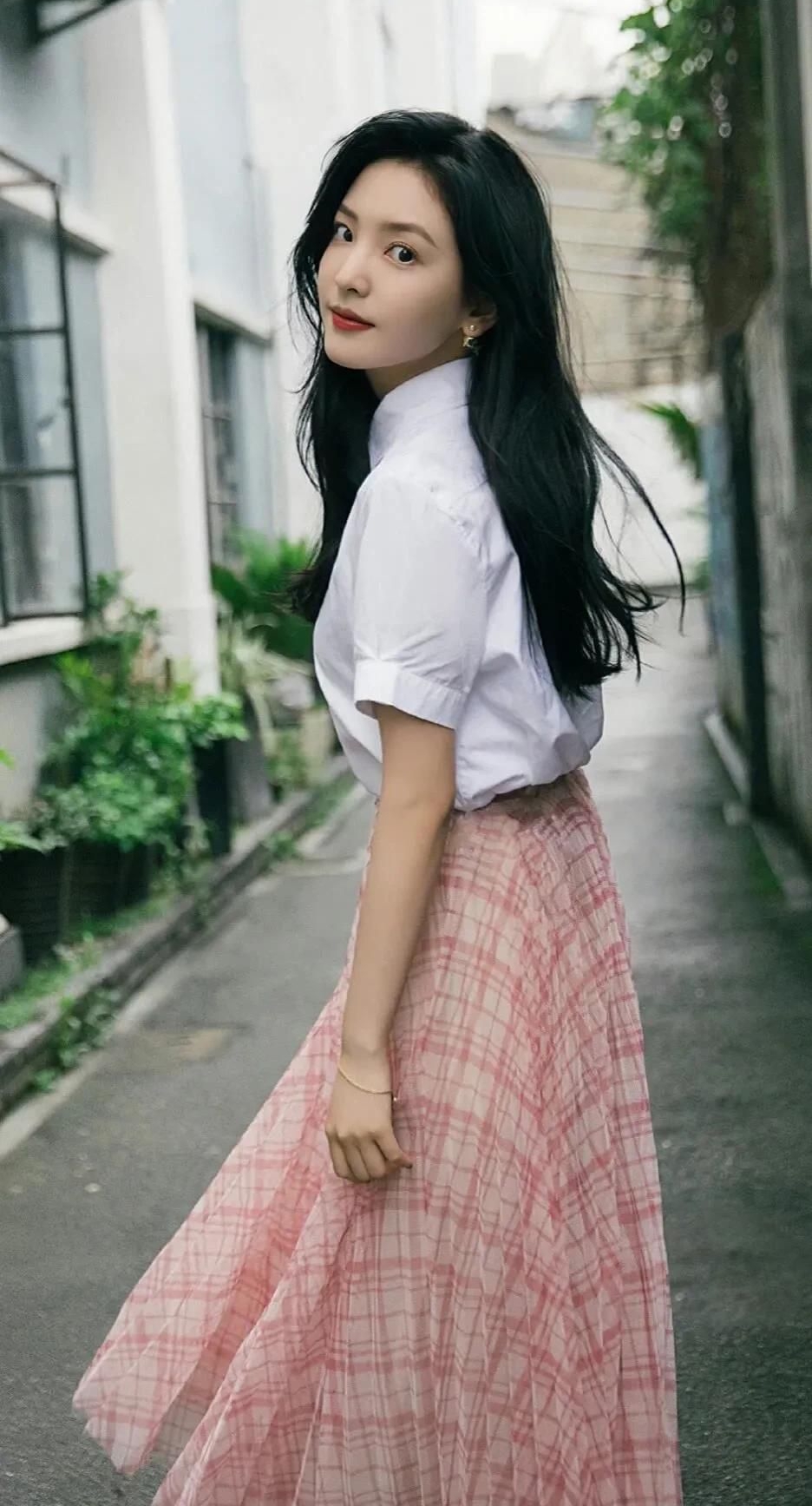 章若楠高清淡雅俏丽写真,优雅迷人!