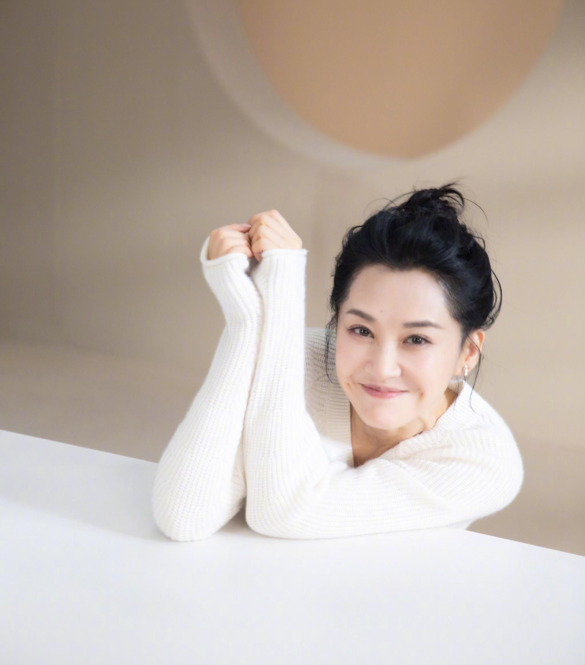 许晴精致妩媚,身材傲人,惊艳迷人!_高清图集_新浪网