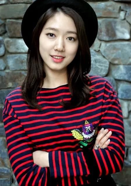 朴信惠,温婉秀丽,甜美可爱的写真照!