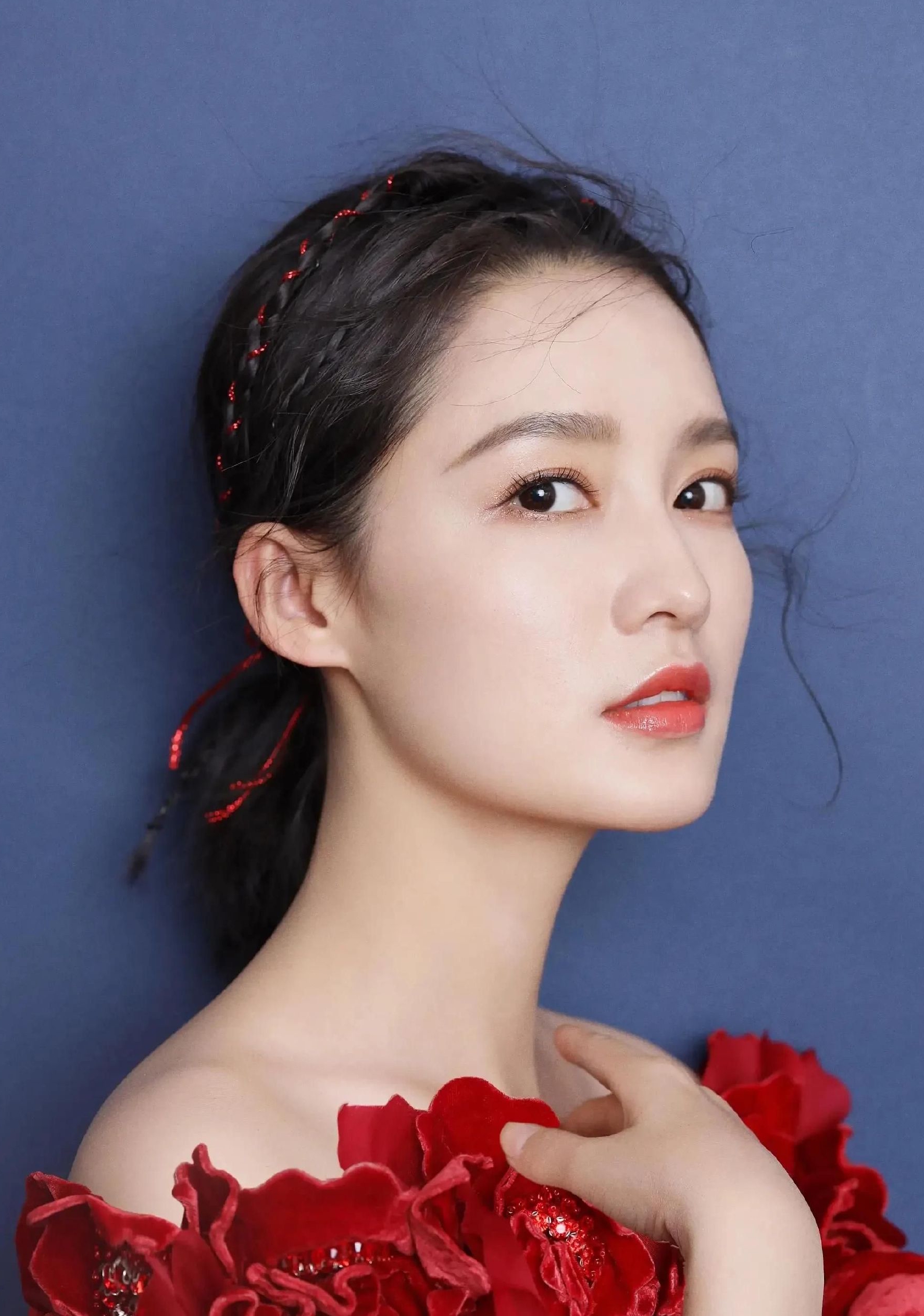 甜美可爱的李沁楚楚动人文雅秀丽的写真照