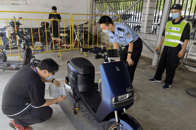 即日起 多地严查无牌电动车上路 上路不违规 还有几点也别忽视