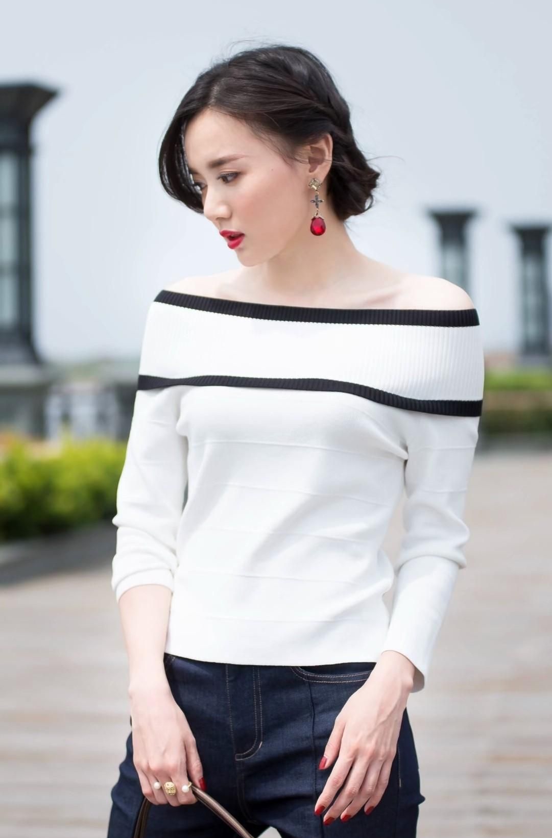 江铠同高清淡雅写真优雅迷人