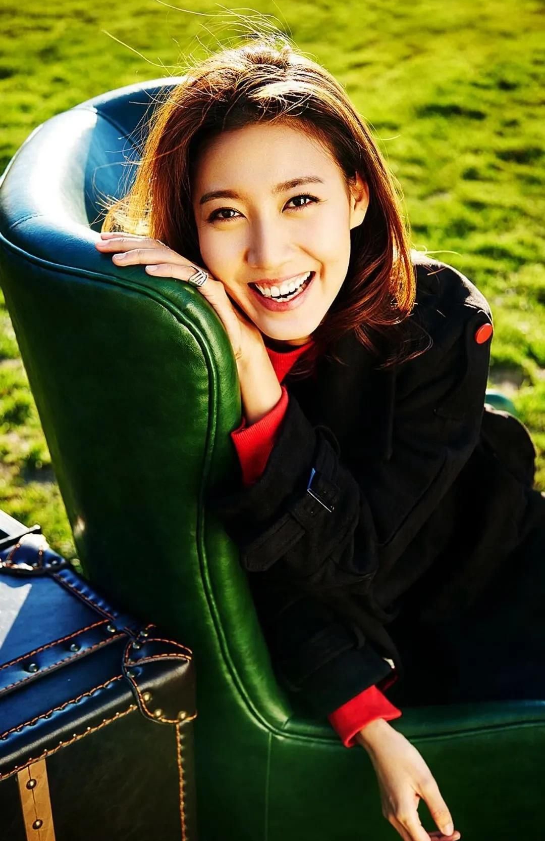 高露高清魅力写真,惊艳迷人!__财经头条