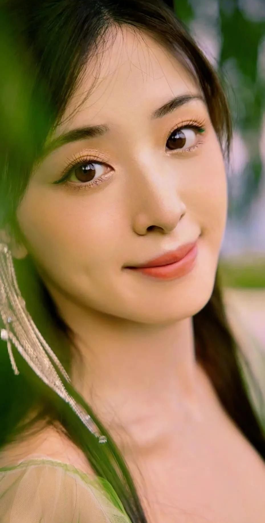 张含韵高清淡雅俏丽写真,美艳动人!