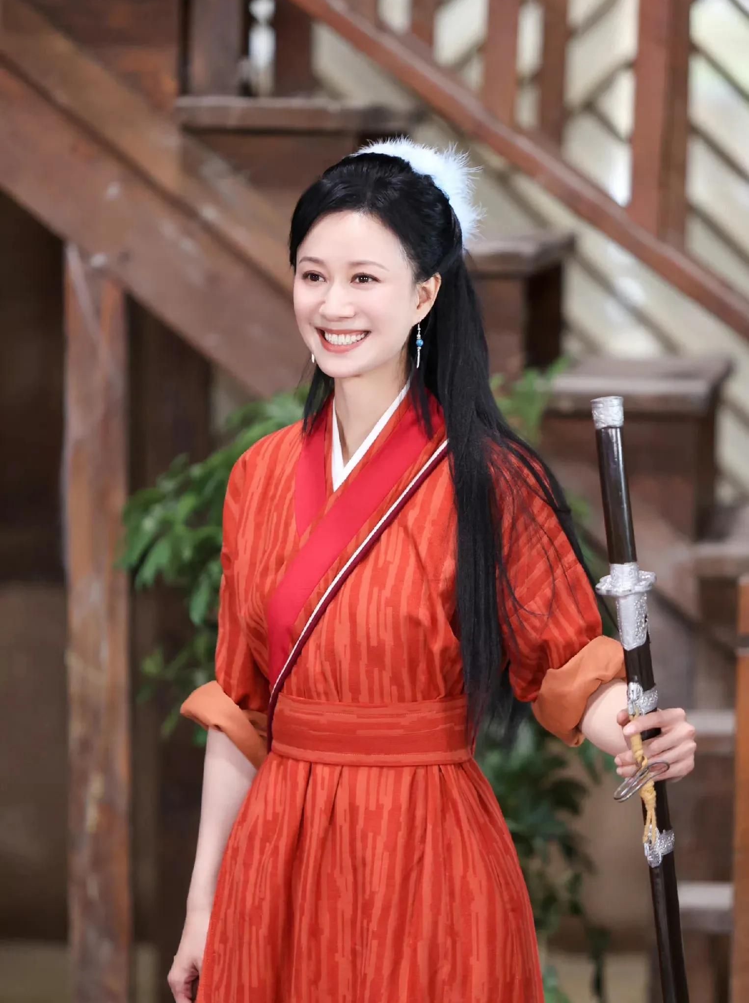 温婉秀雅的倪虹洁,妩媚动人,魅力无限的写真照!__财经头条