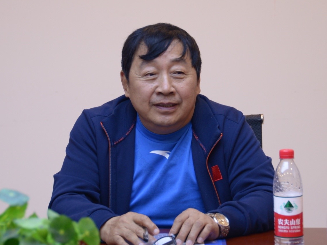 年代初成为中国女子柔道队主教练,退休后重操旧业,又与中国式摔跤结伴