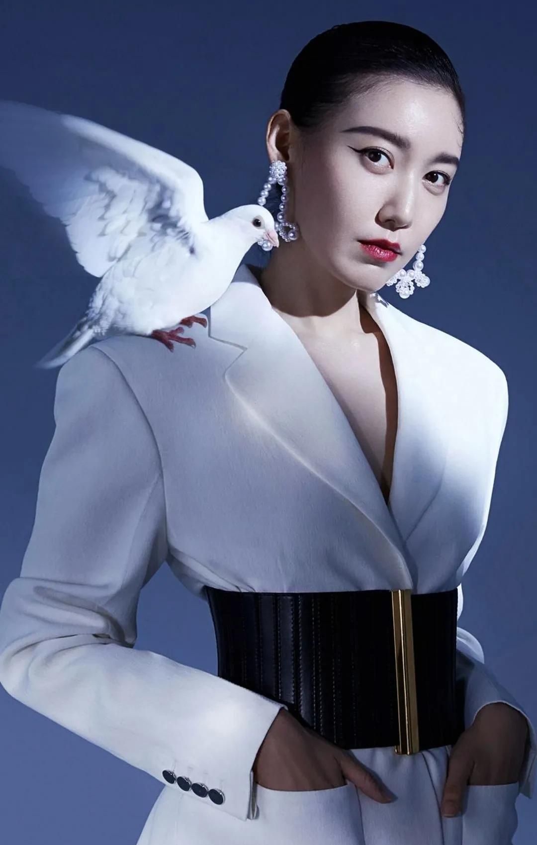 高露高清魅力写真,楚楚动人!__财经头条