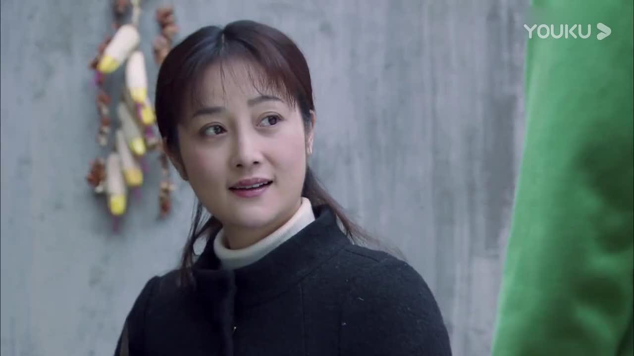 母爱如山:继女说妹妹和姐姐长得不像后妈,瞬间一愣,差点暴露