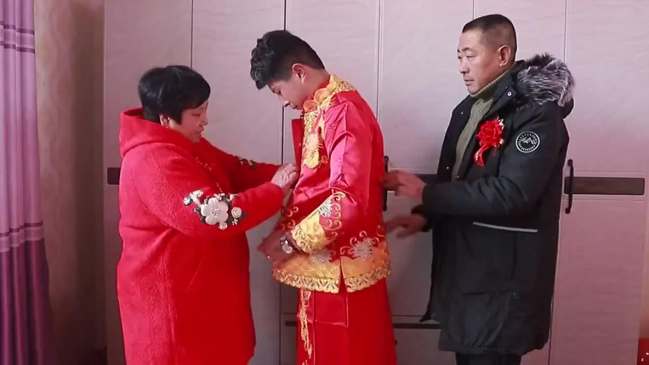 山西一小伙接亲,爸妈好高兴,家里布置好喜庆