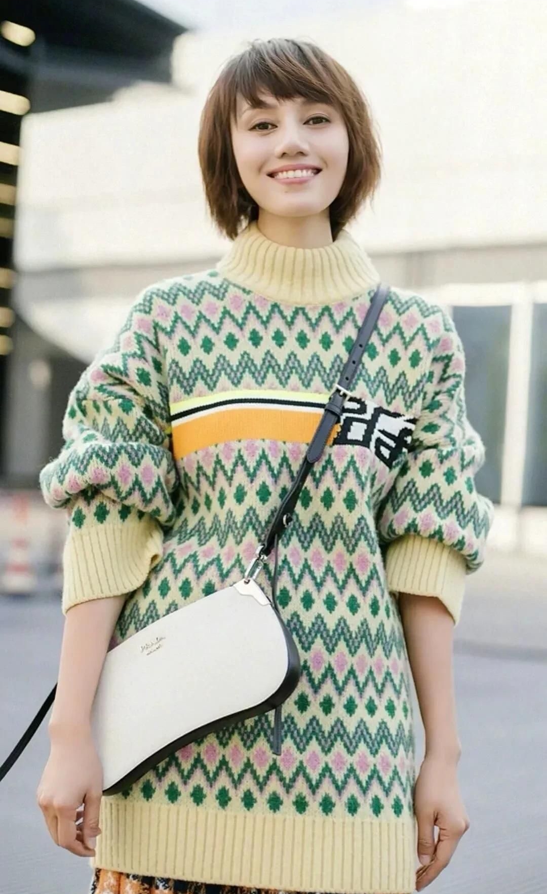 袁泉高清魅力写真,明艳可人!_高清图集_新浪网