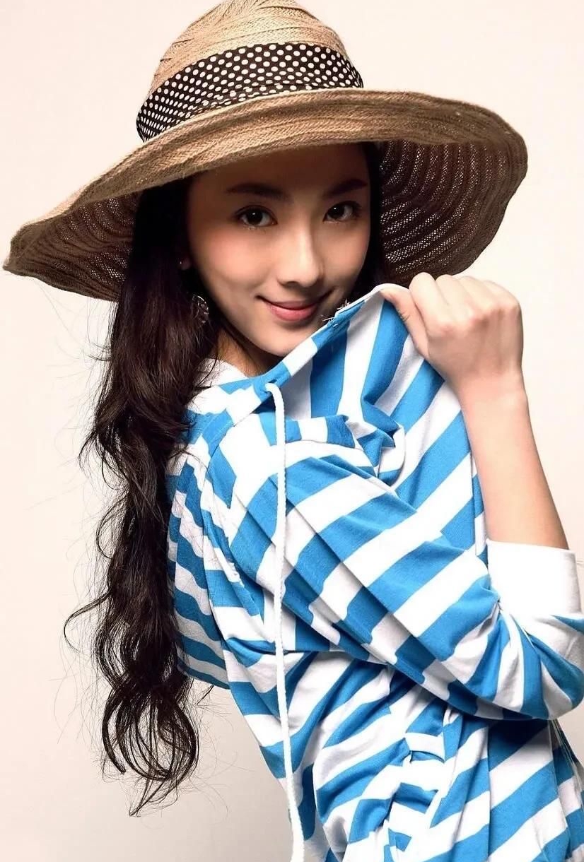 马丹旎高清冷艳写真,楚楚动人!