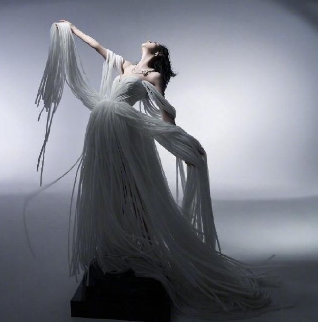 高贵女神迪丽热巴,芭蕾时尚大片,楚楚动人!_高清图集_新浪网