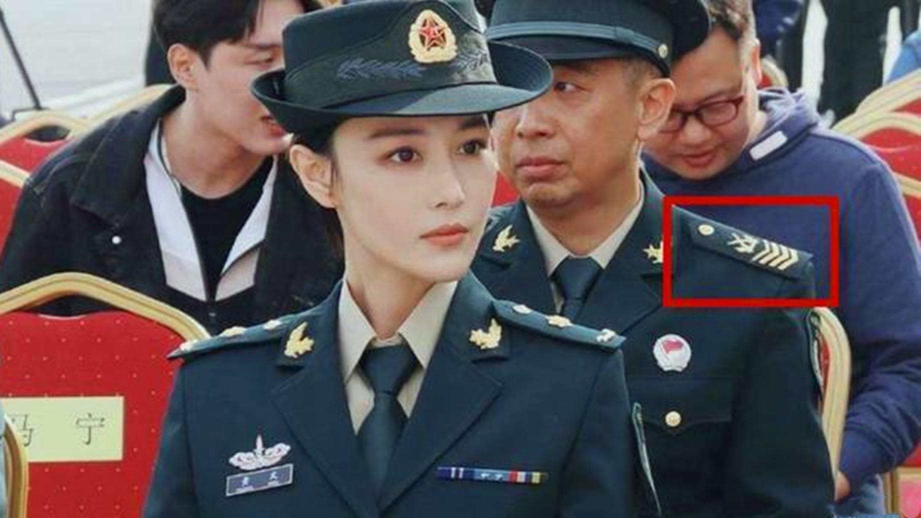 为您推荐: 士兵突击:许三多和连长守着连队,连长以为许三多报复他 为