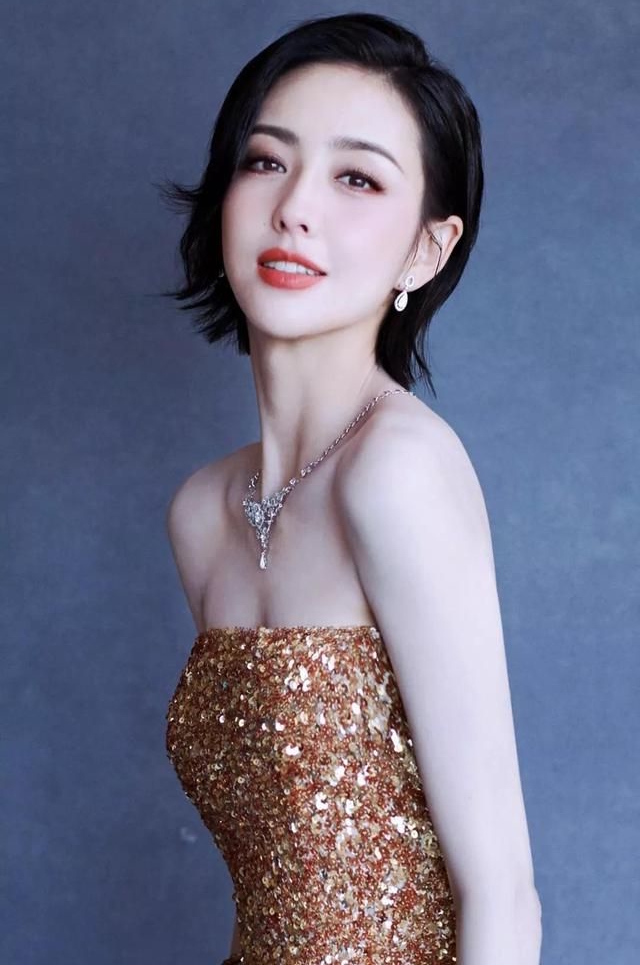 美丽女神佟丽娅,妩媚多姿!__财经头条