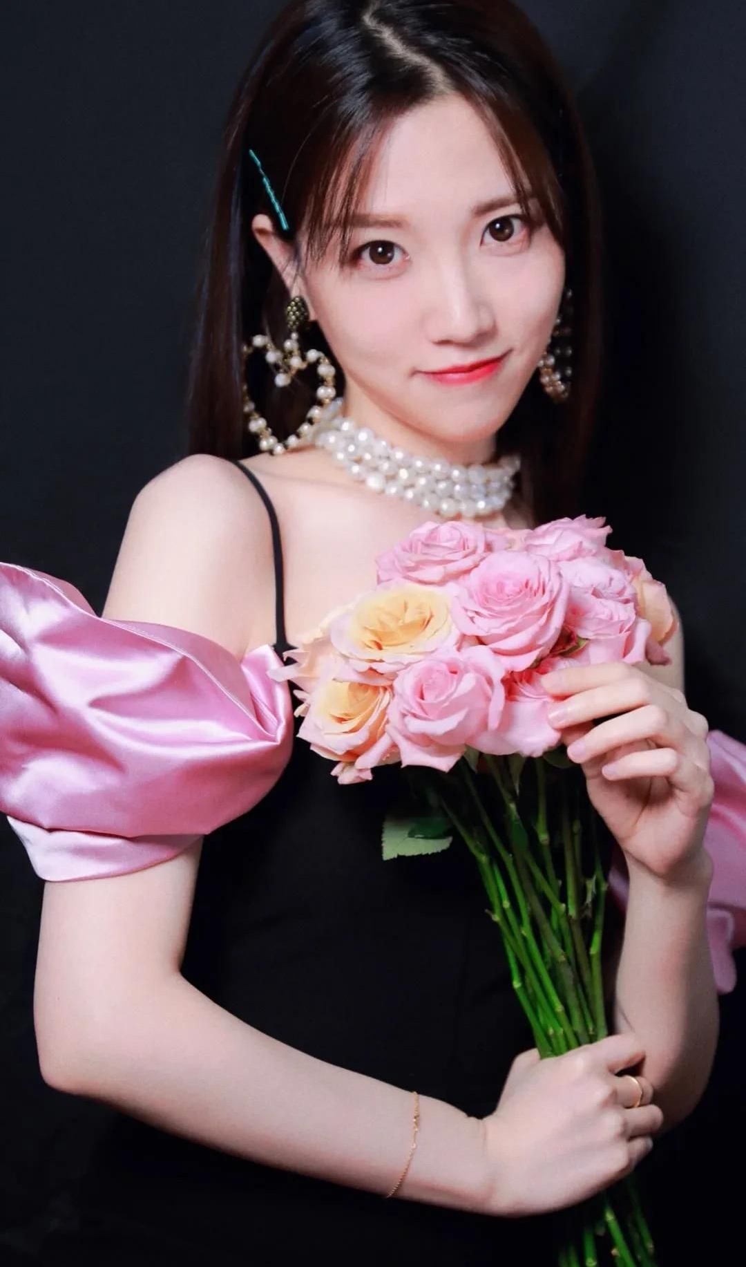 张纯烨清纯绝美俏丽写真,楚楚动人!__财经头条