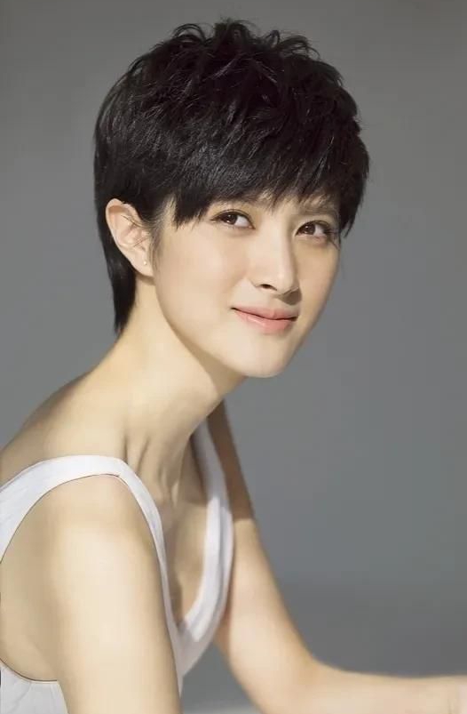 精致优雅的隋俊波,楚楚动人,温婉秀雅的写真照!_高清图集_新浪网