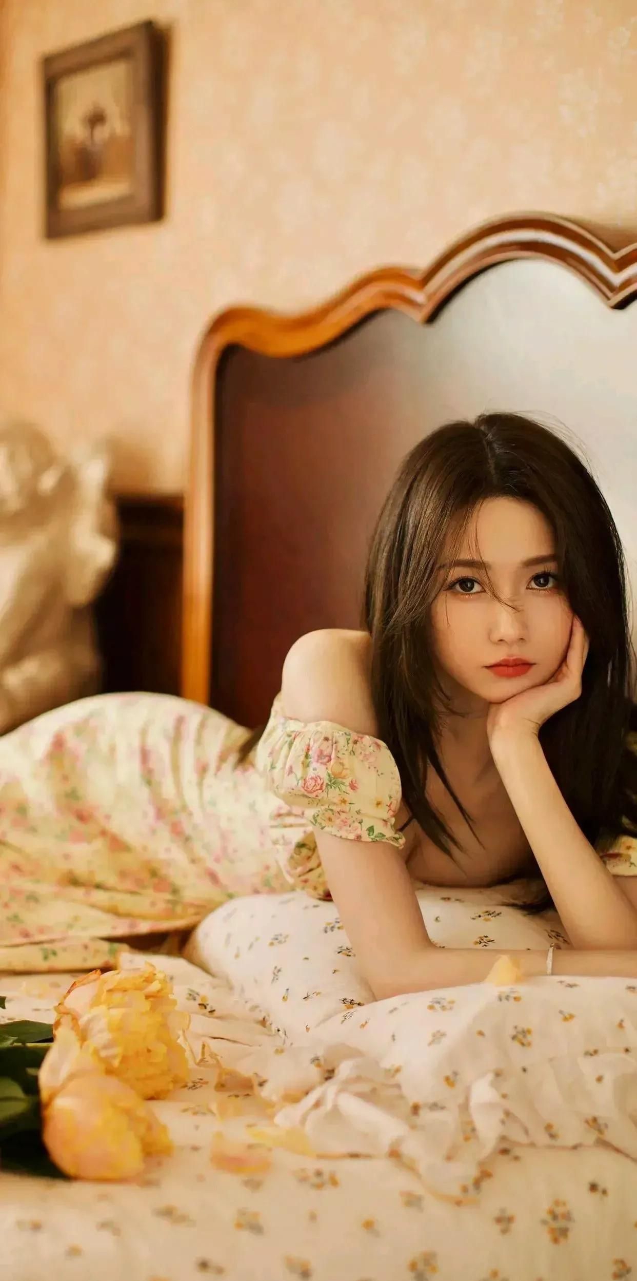 王秋紫:惊艳迷人,极品美女写真!