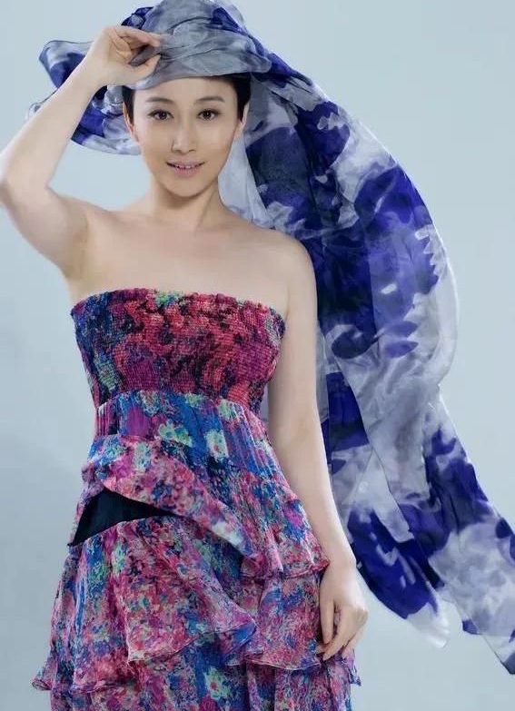 丁柳元的娇艳美照,优雅娴静,妩媚动人!