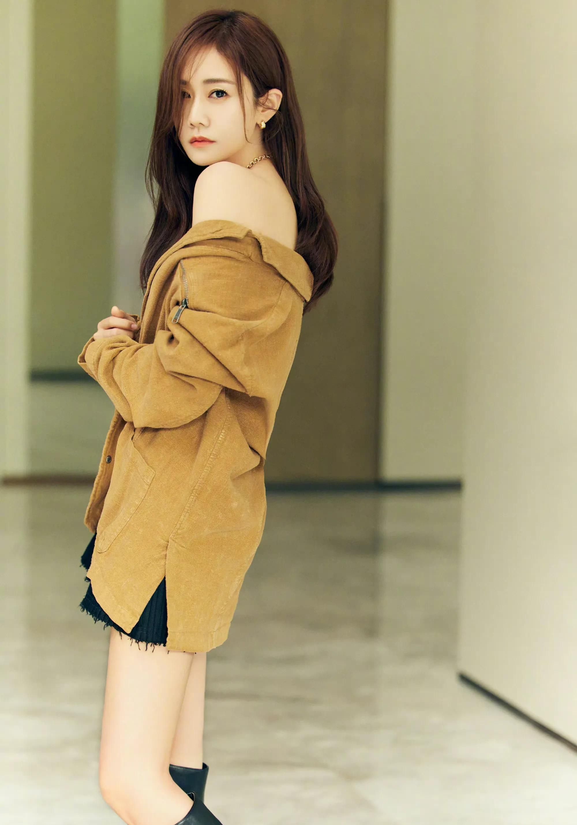 精致优雅的刘芸,娇俏可人,温婉秀丽的写真照!_高清图集_新浪网