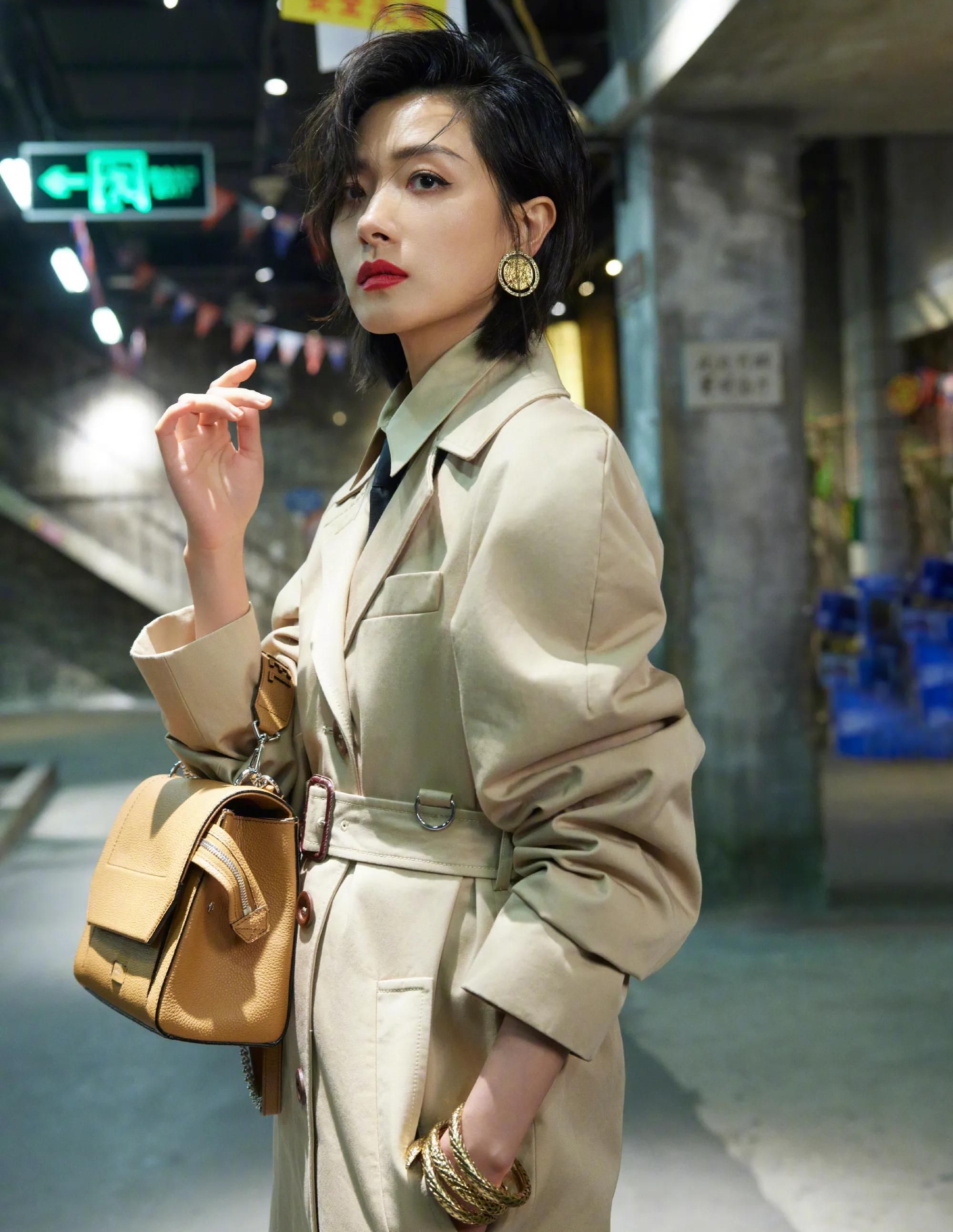 万茜老长沙复古摩登大片红唇短发又酷又飒魅惑撩人