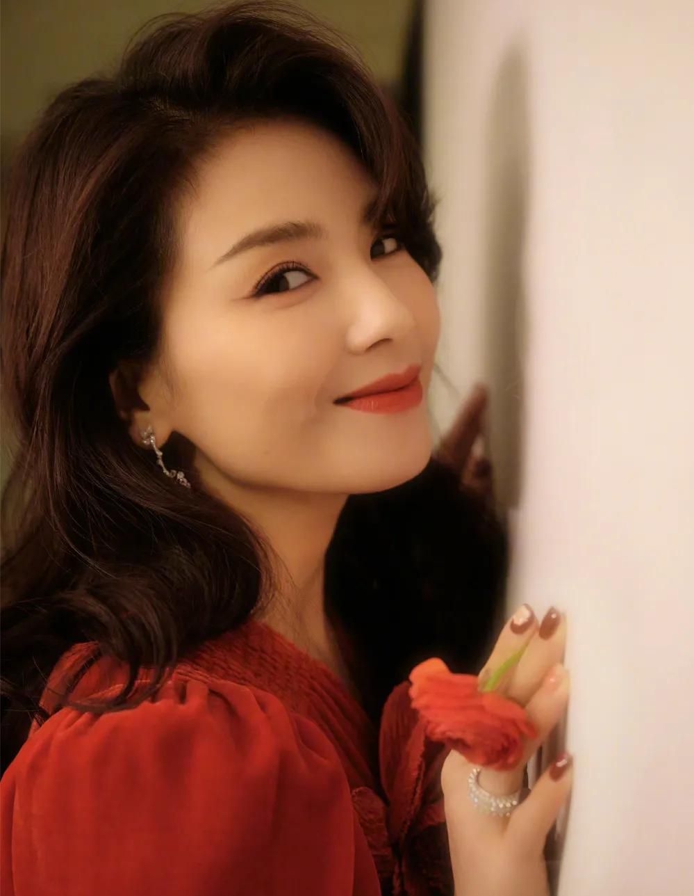 刘涛的清雅美照,灵动优雅,惊艳迷人!_高清图集_新浪网