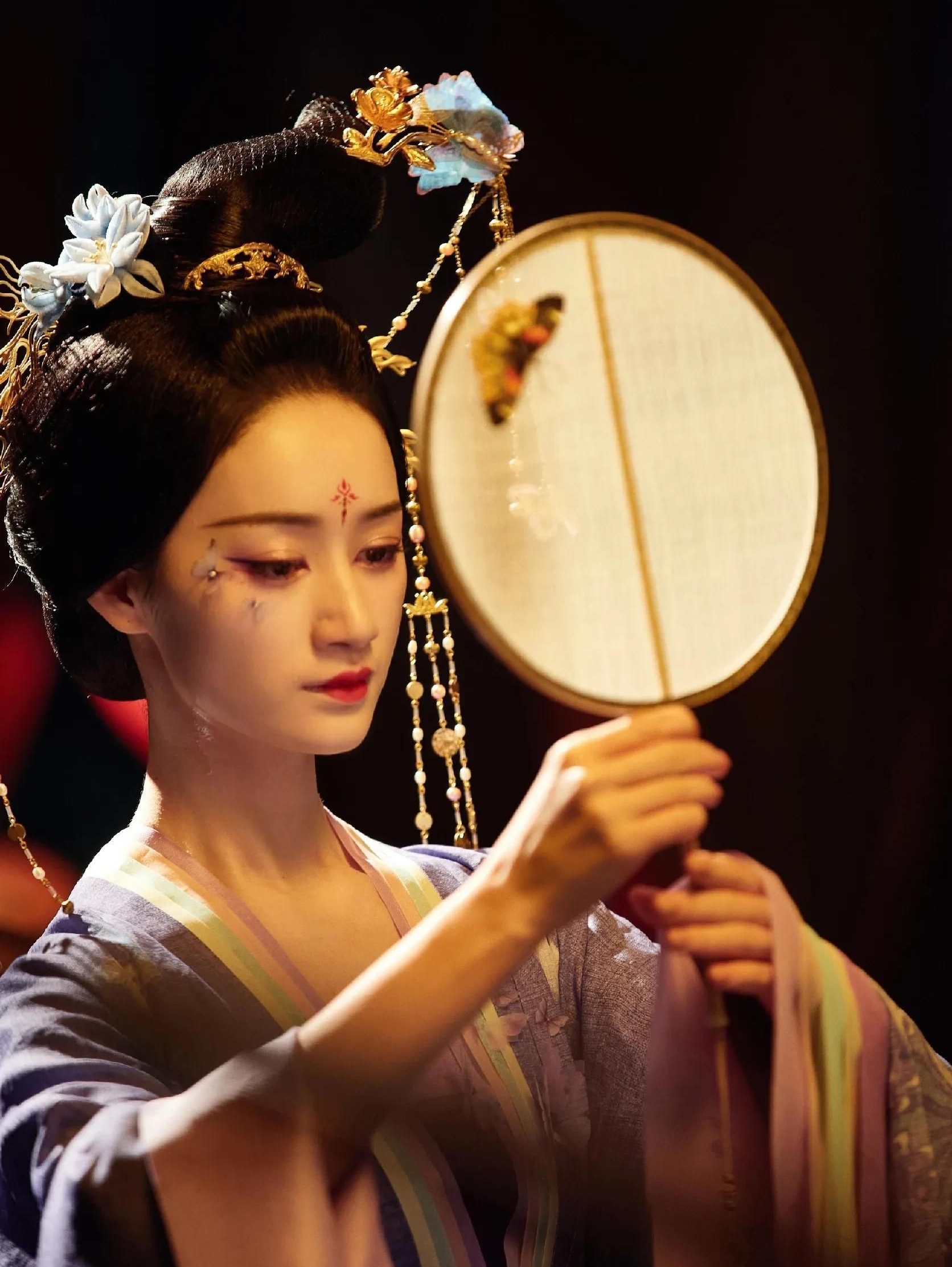 郭晓婷古装造型艳美绝俗楚楚动人