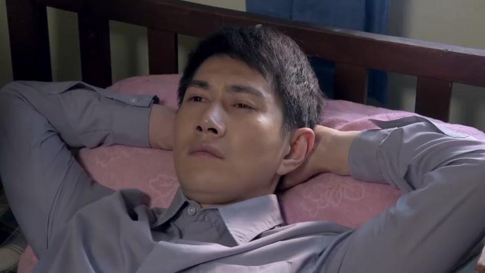 妻子跪下认错想让丈夫回家,丈夫却油盐不进,想要冷静几天