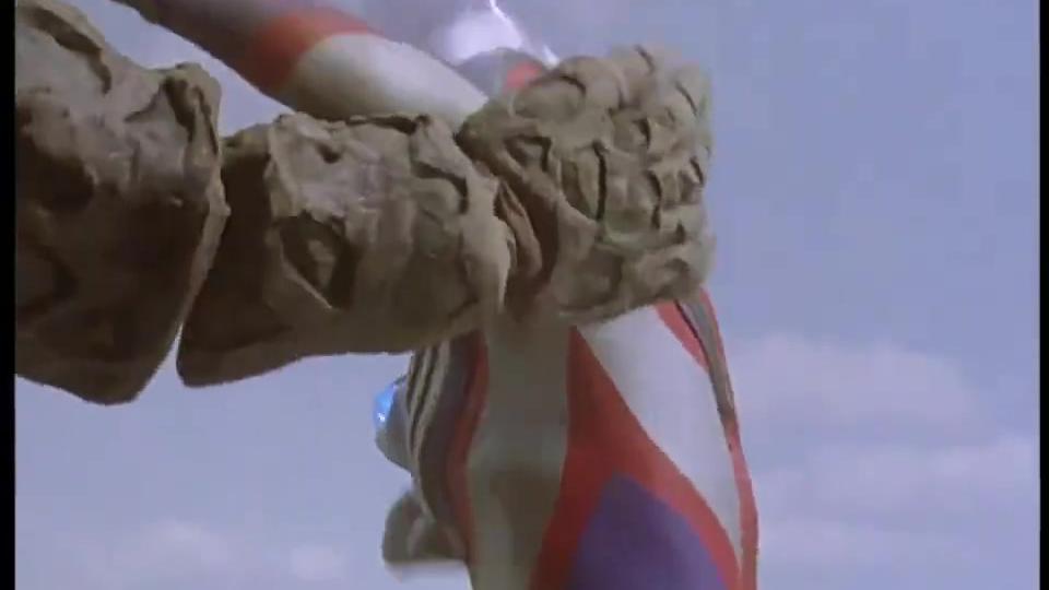 为您推荐: 迪迦奥特曼:打人不打脸,打怪兽不能打肚子,再打怪兽就翻脸