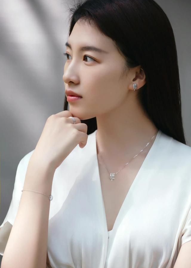 杜雨宸美图!__财经头条