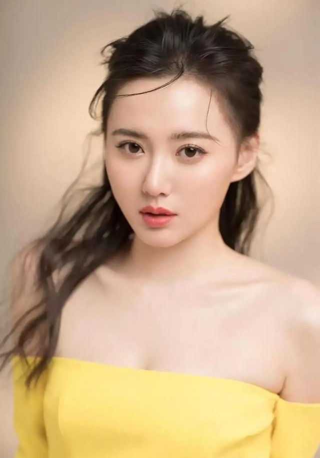 江铠同的惊艳美照楚楚动人