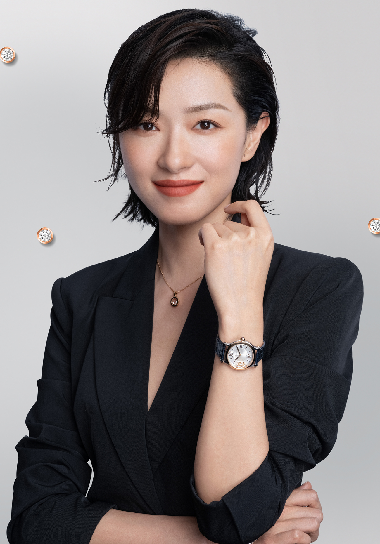 万茜精致的五官,邻家姑娘的甜甜笑容,惊艳迷人!