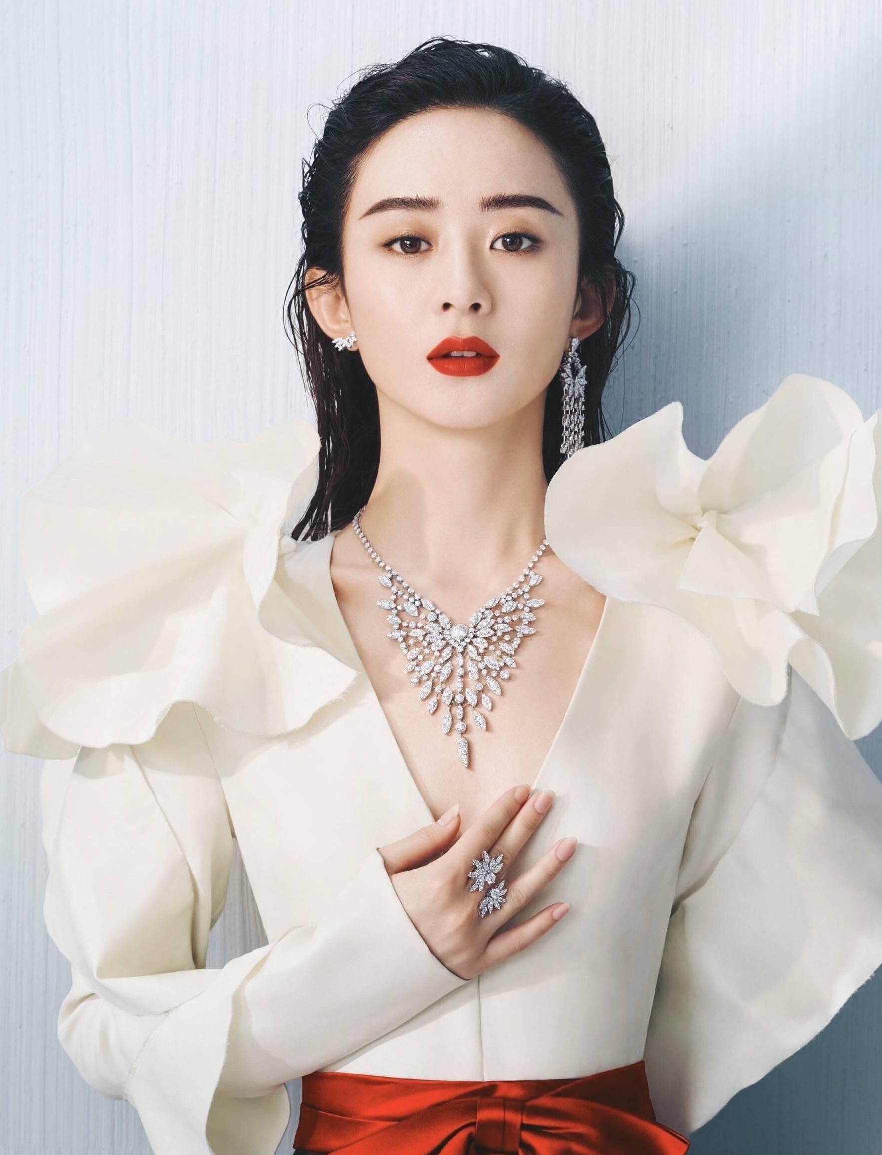 赵丽颖美艳甜美写真,灵巧娇艳,惊艳迷人!