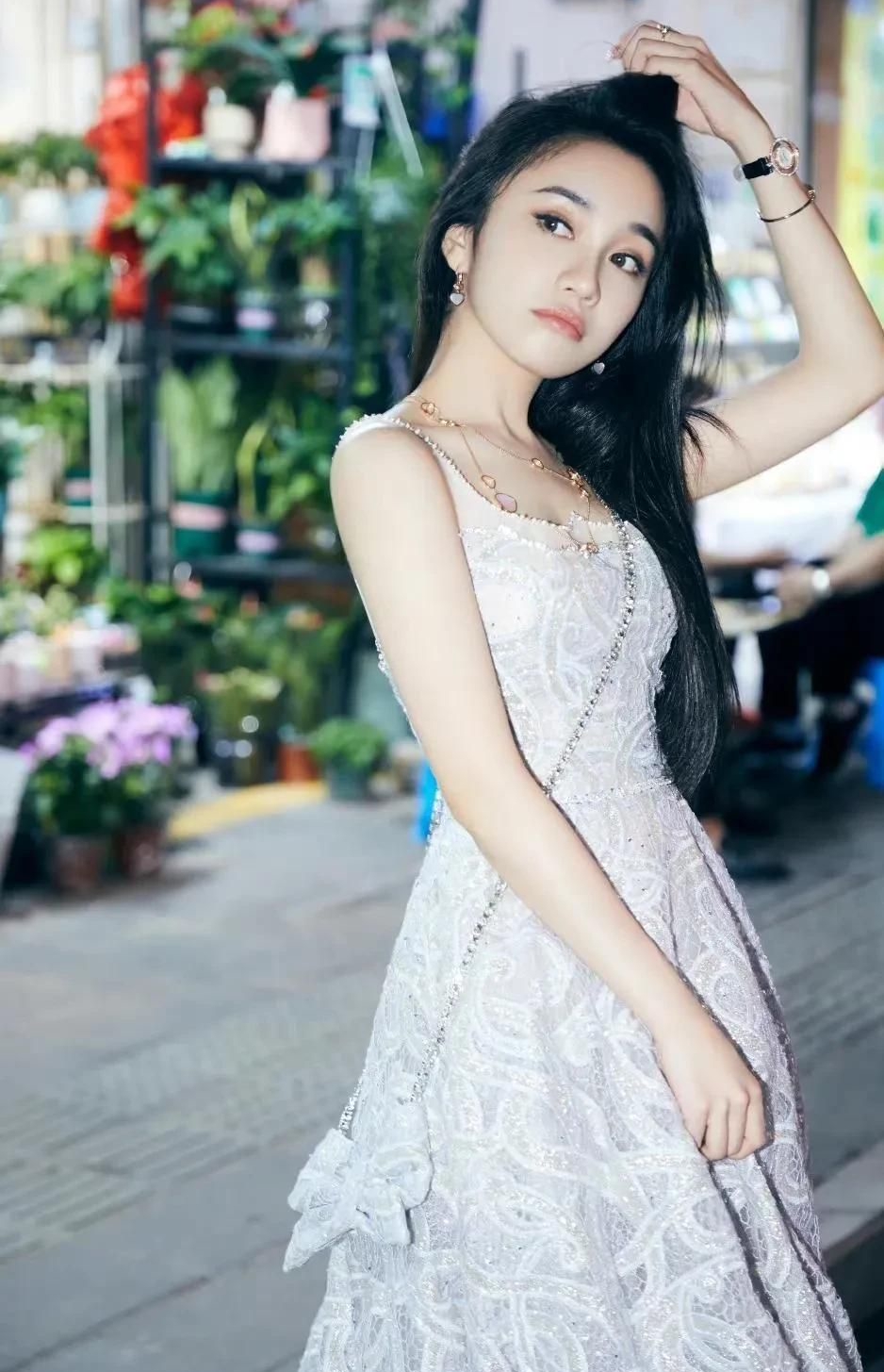 林博洋:清纯靓丽,美艳动人!_高清图集_新浪网