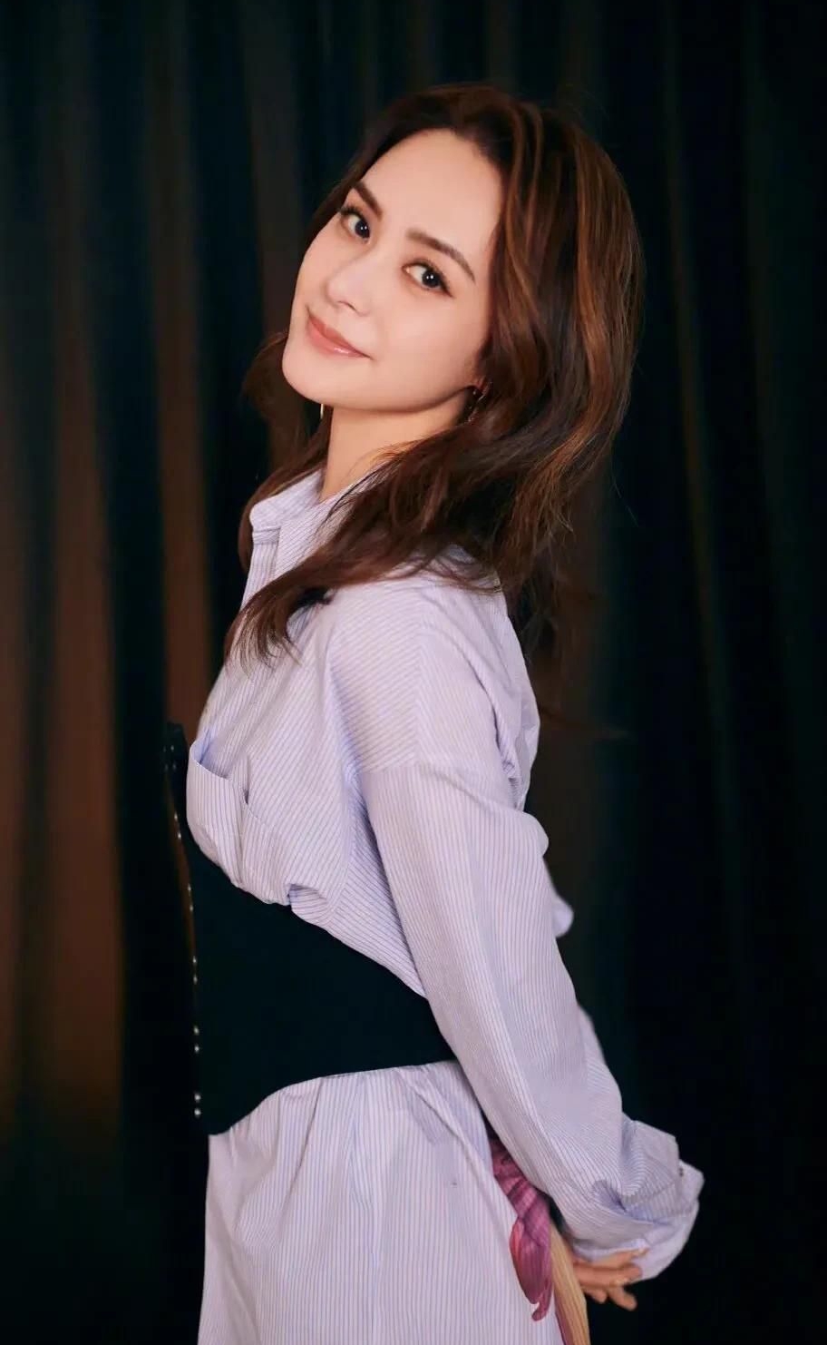 钟欣潼高清惊艳迷人写真,婀娜动人!