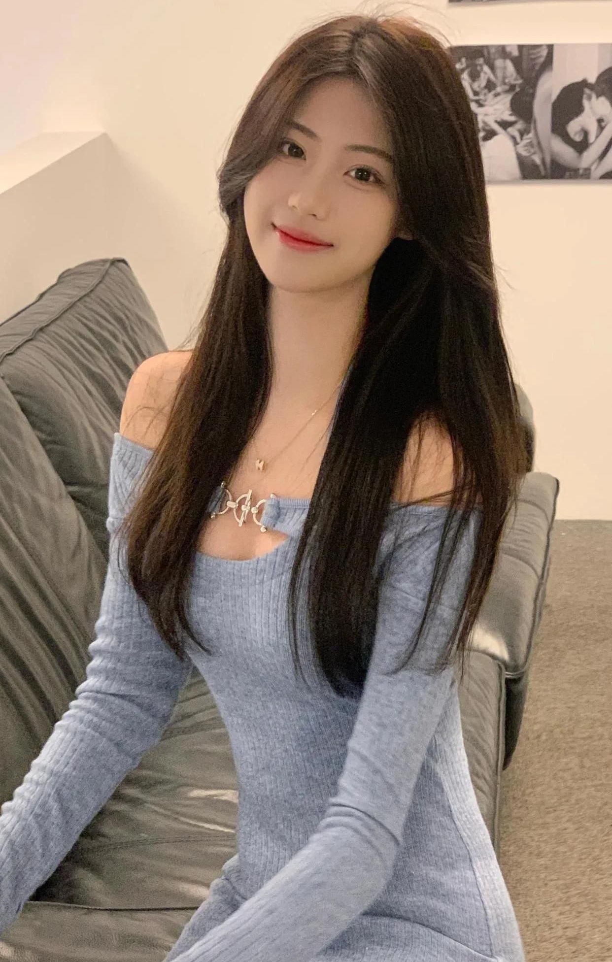 梨子杏月:极品女神,唯美清纯!__财经头条