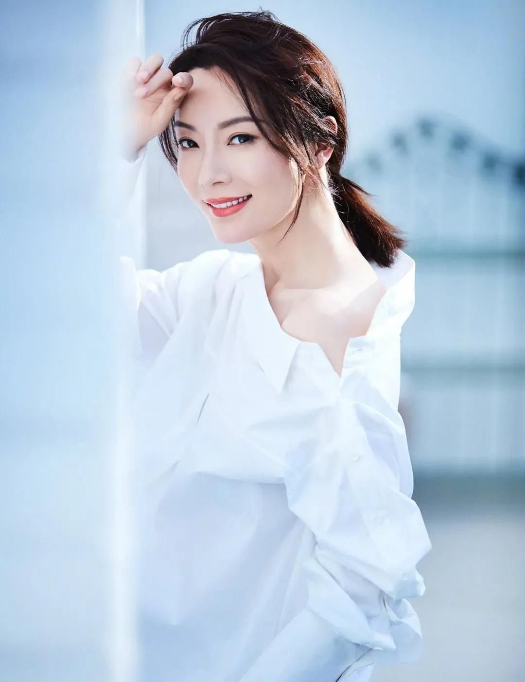 陈数高清淡雅时尚写真,惊艳迷人!_高清图集_新浪网