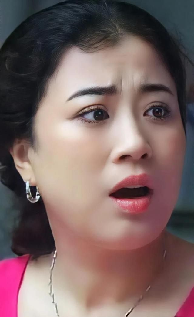 王红梅:貌美如花,美丽动人!__财经头条